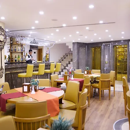 酒店 Aspen & Old 4*
